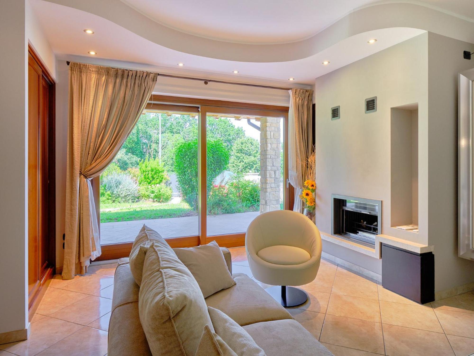 Villasgarda - Villa Leone Salionze Exterior photo