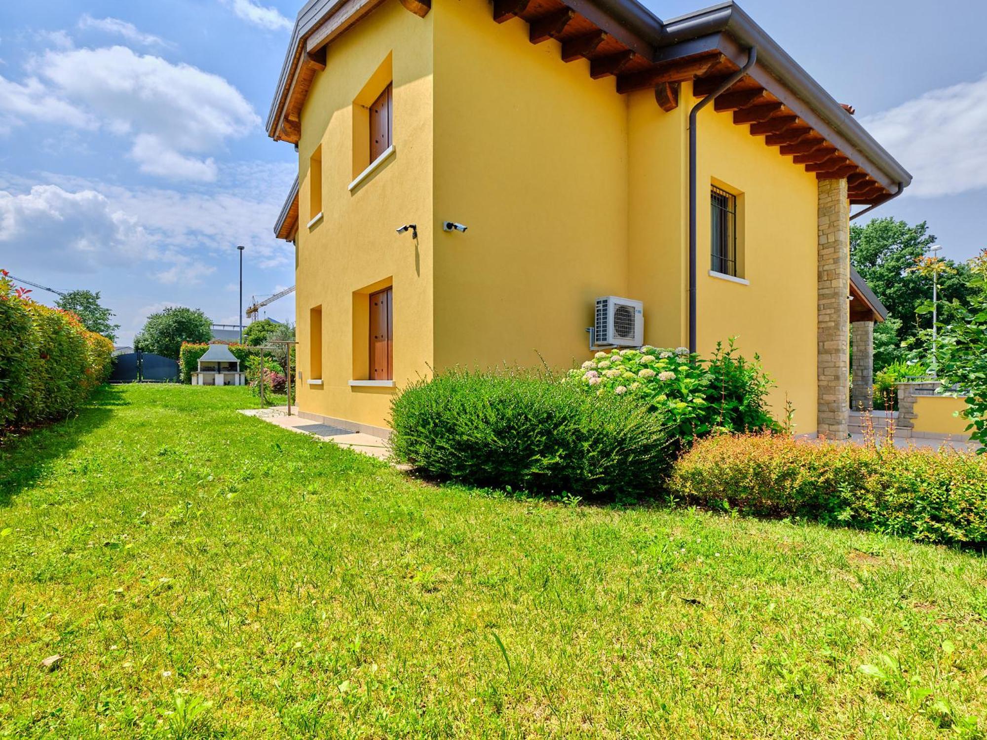 Villasgarda - Villa Leone Salionze Exterior photo